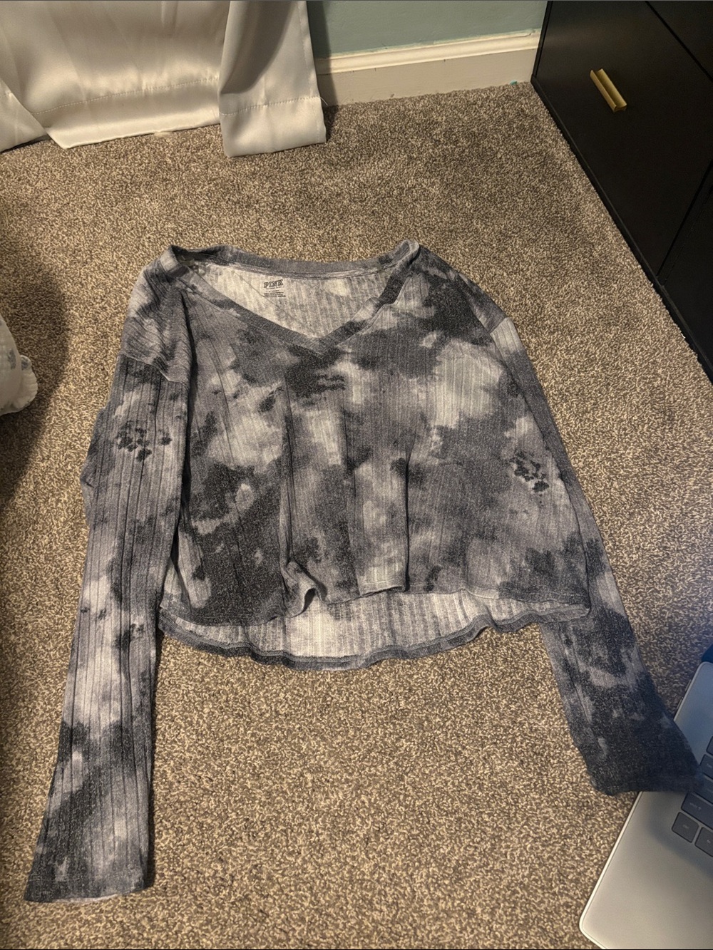 PINK Victoria's Secret Gray Tie-Dye V-Neck Long Sleeve Top